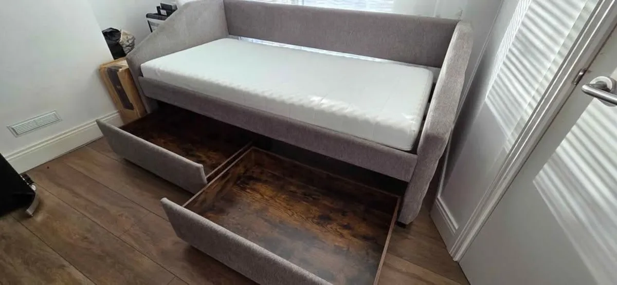 Sofa bed for sale - Image 1