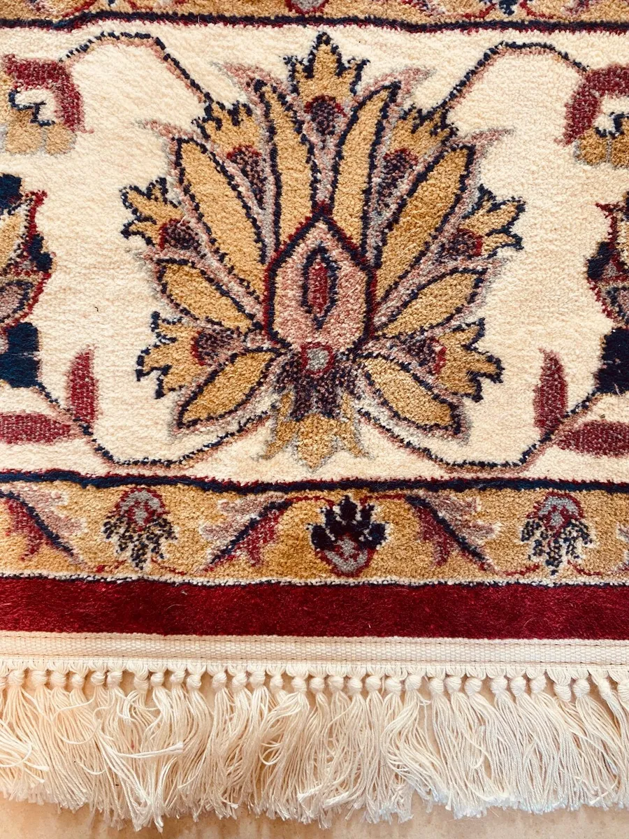 Gorgeous Rug - Massive Bargain - Image 2