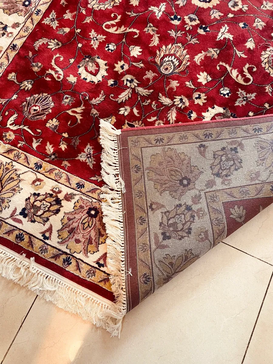 Gorgeous Rug - Massive Bargain - Image 3