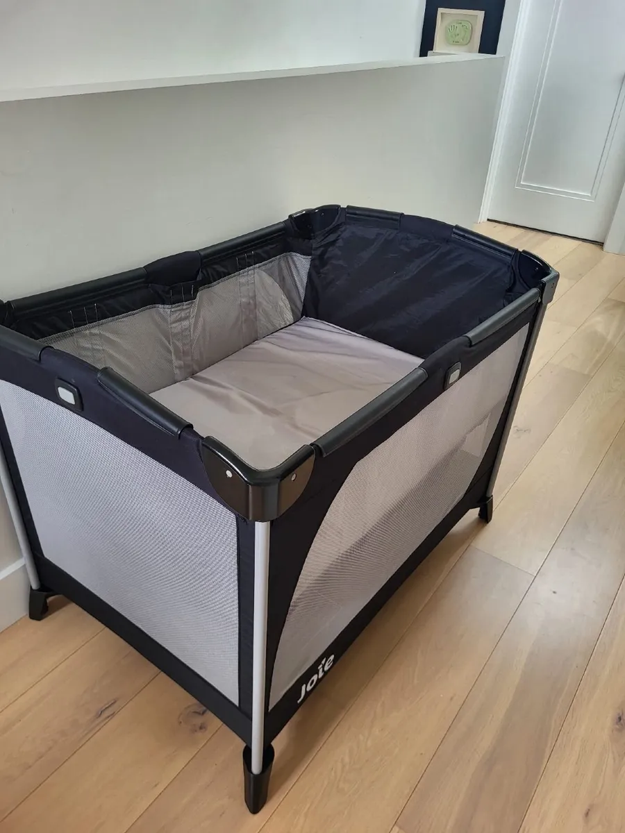Joie travel cot - Image 3