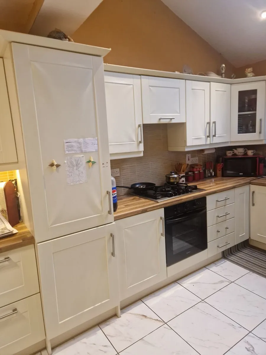 Kitchen units for sale in great condition. 980euro - Image 2