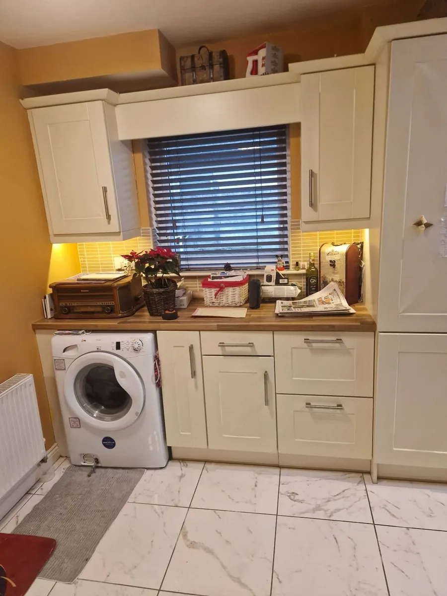 Kitchen units for sale in great condition. 980euro - Image 3