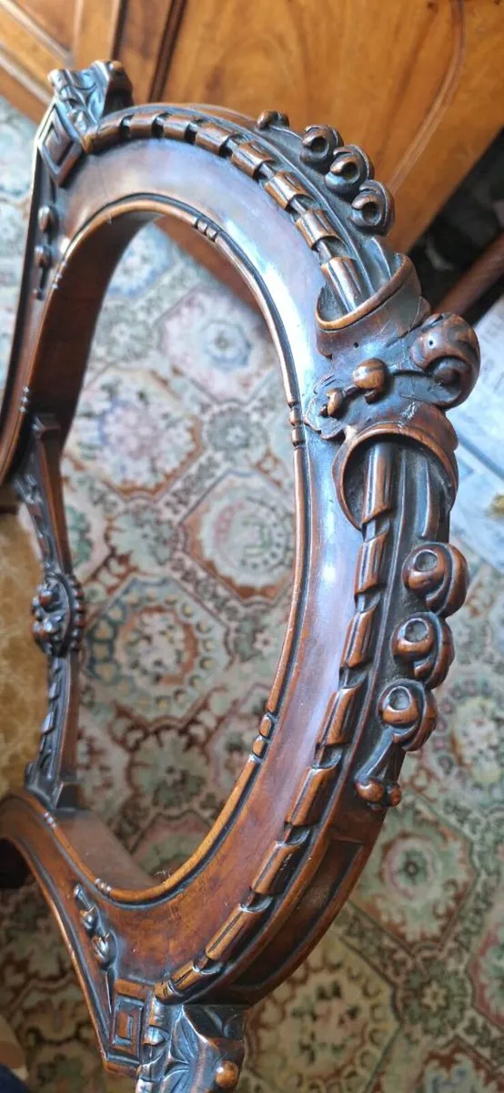 Antique suite and dining set - Image 3