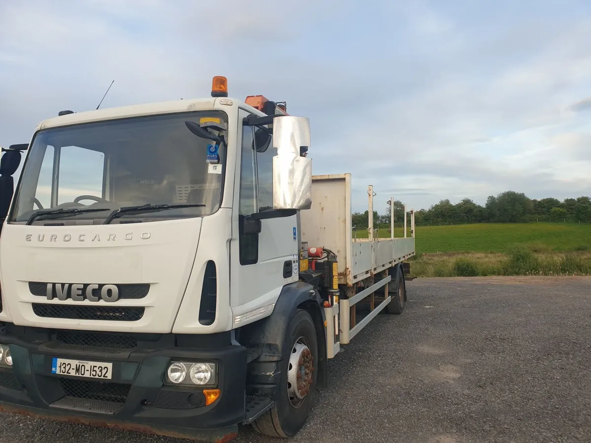 Iveco  180E (auto)  18 ton palfinger crane lorry - Image 3