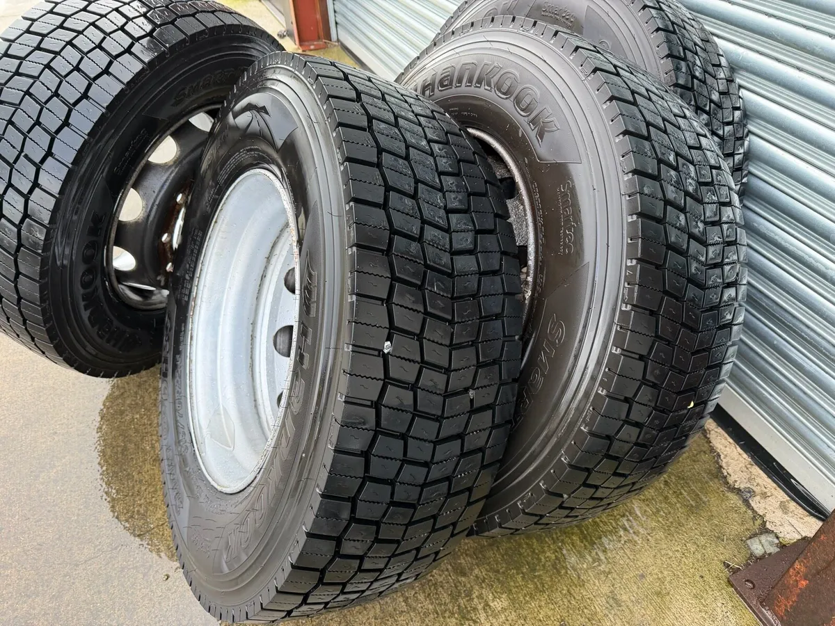 4X Hankook Drive tyres 315/70/22.5 - Image 4