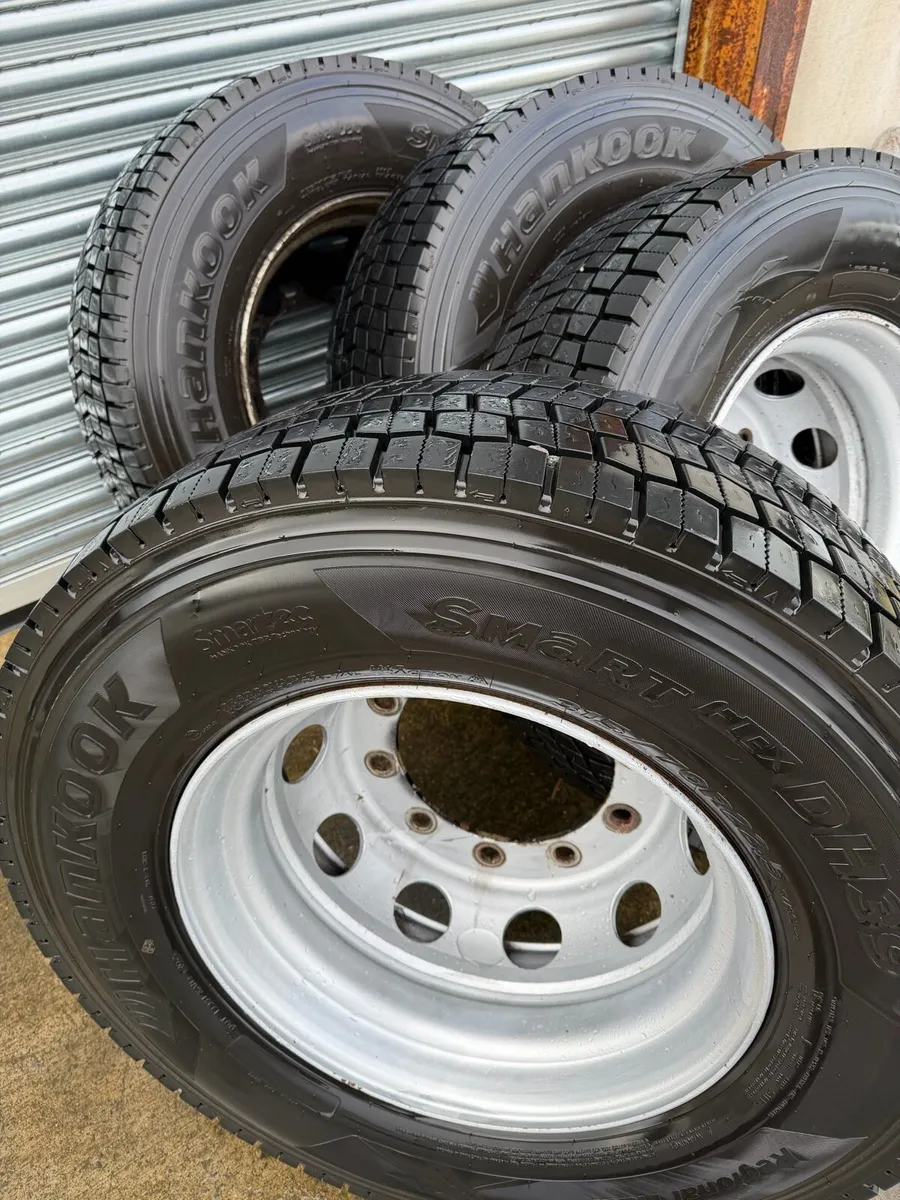 4X Hankook Drive tyres 315/70/22.5 - Image 2