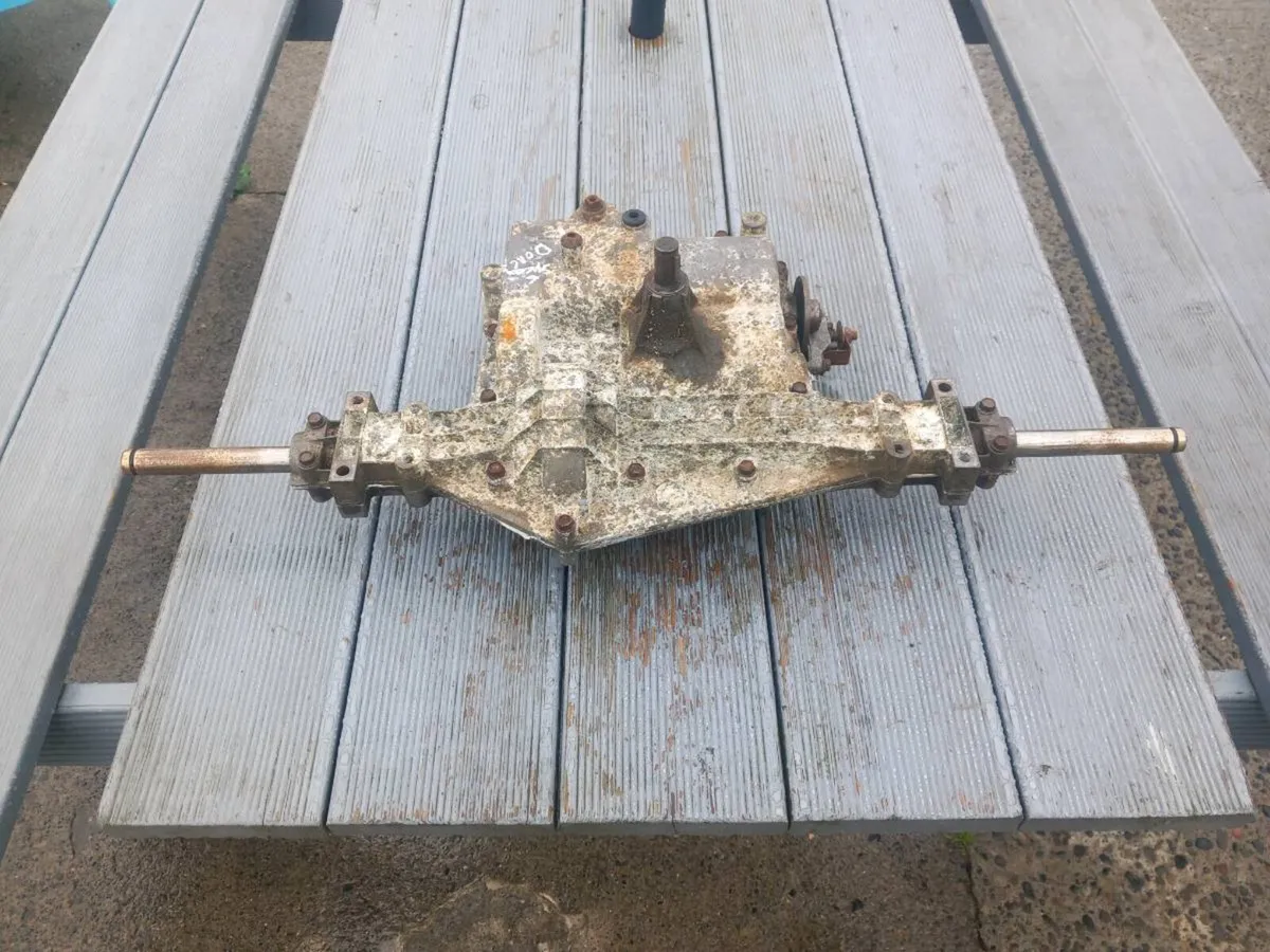 Husqvarna/craftsman manual gearbox for sale - Image 3