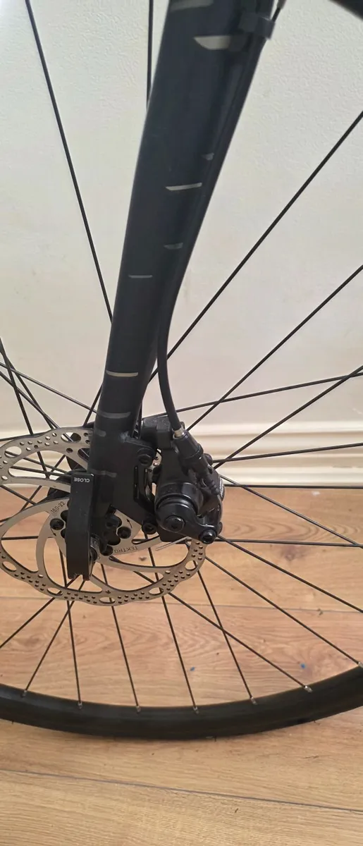 Carrera Bicycle Like new (Adult) - Image 2