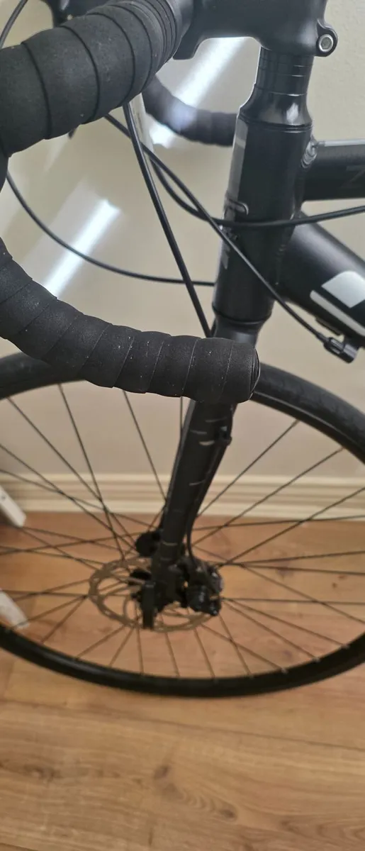 Carrera Bicycle Like new (Adult) - Image 4