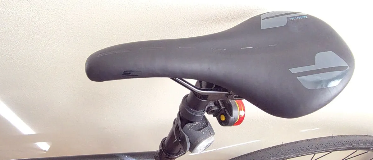Carrera Bicycle Like new (Adult) - Image 3