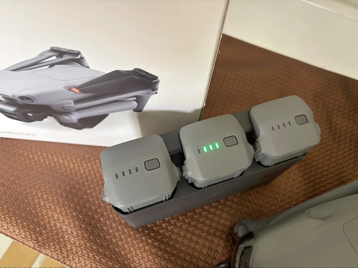 DJI Air 3- Fly More Combo RC 2 - Image 3