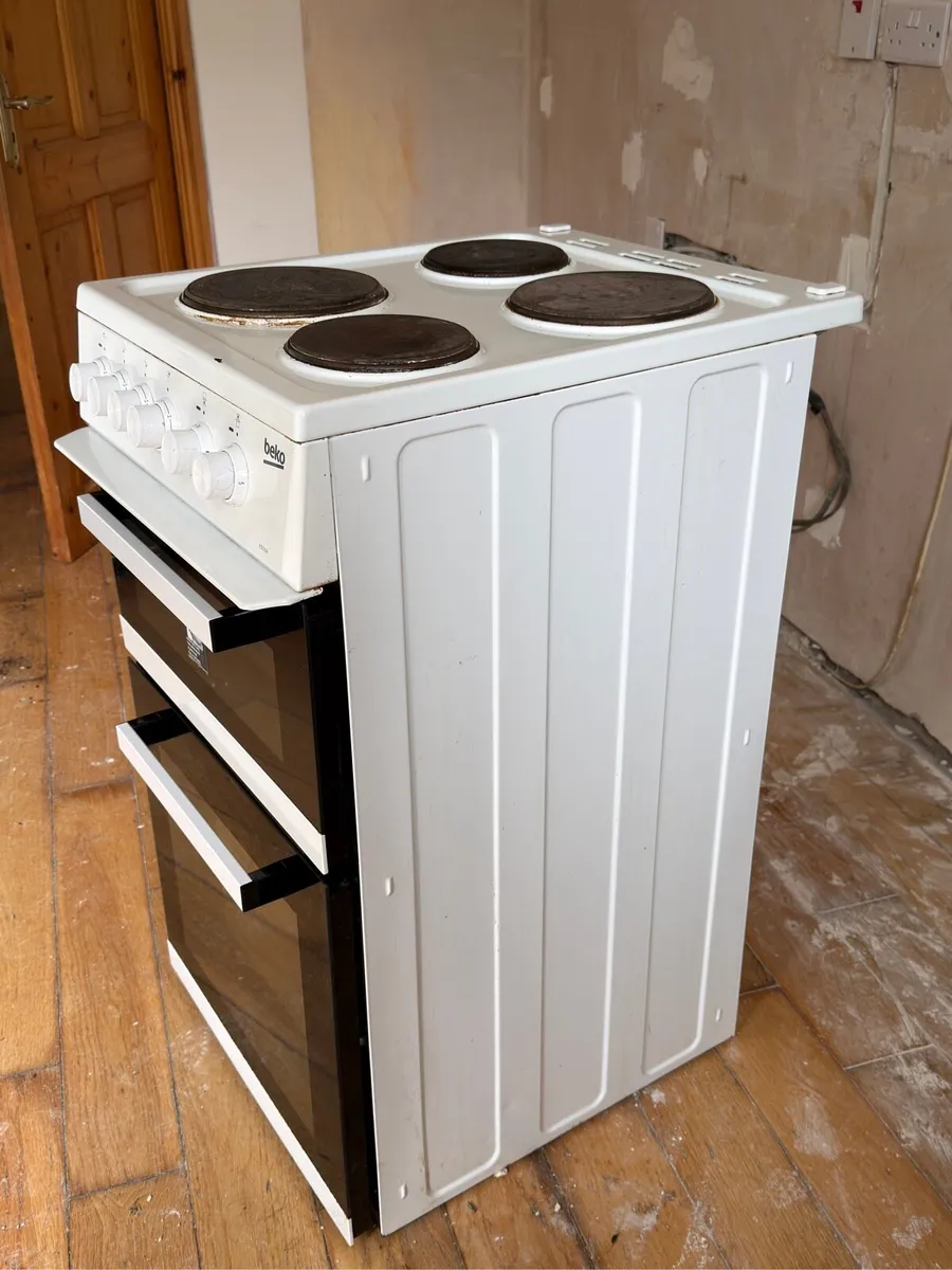 Beko 50cm Freestanding electric cooker and grill - Image 2
