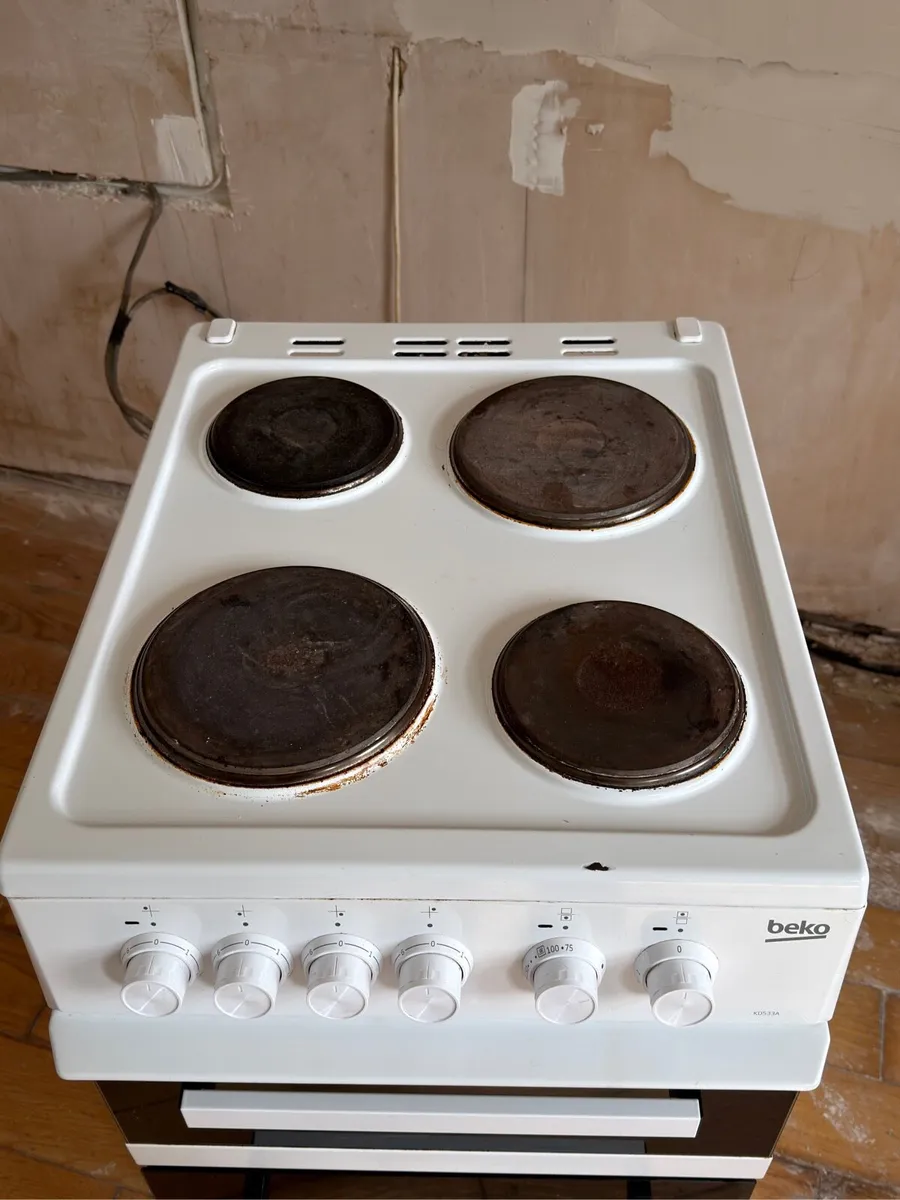 Beko 50cm Freestanding electric cooker and grill - Image 3