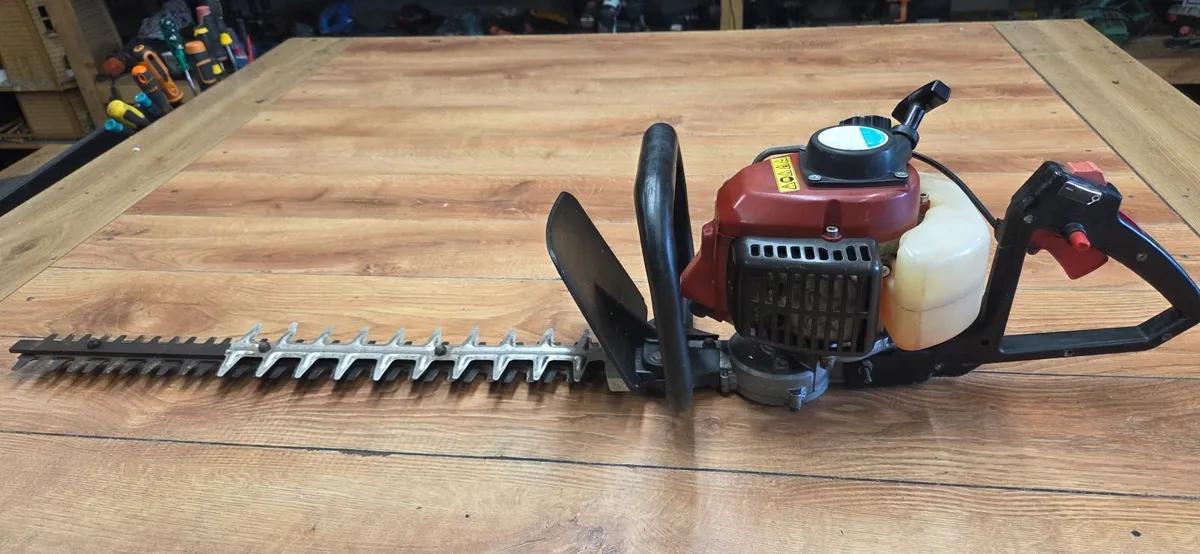 Hedge trimmer - Image 2