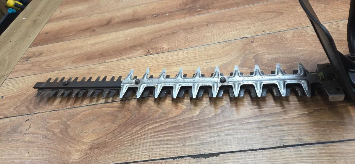 Hedge trimmer - Image 3