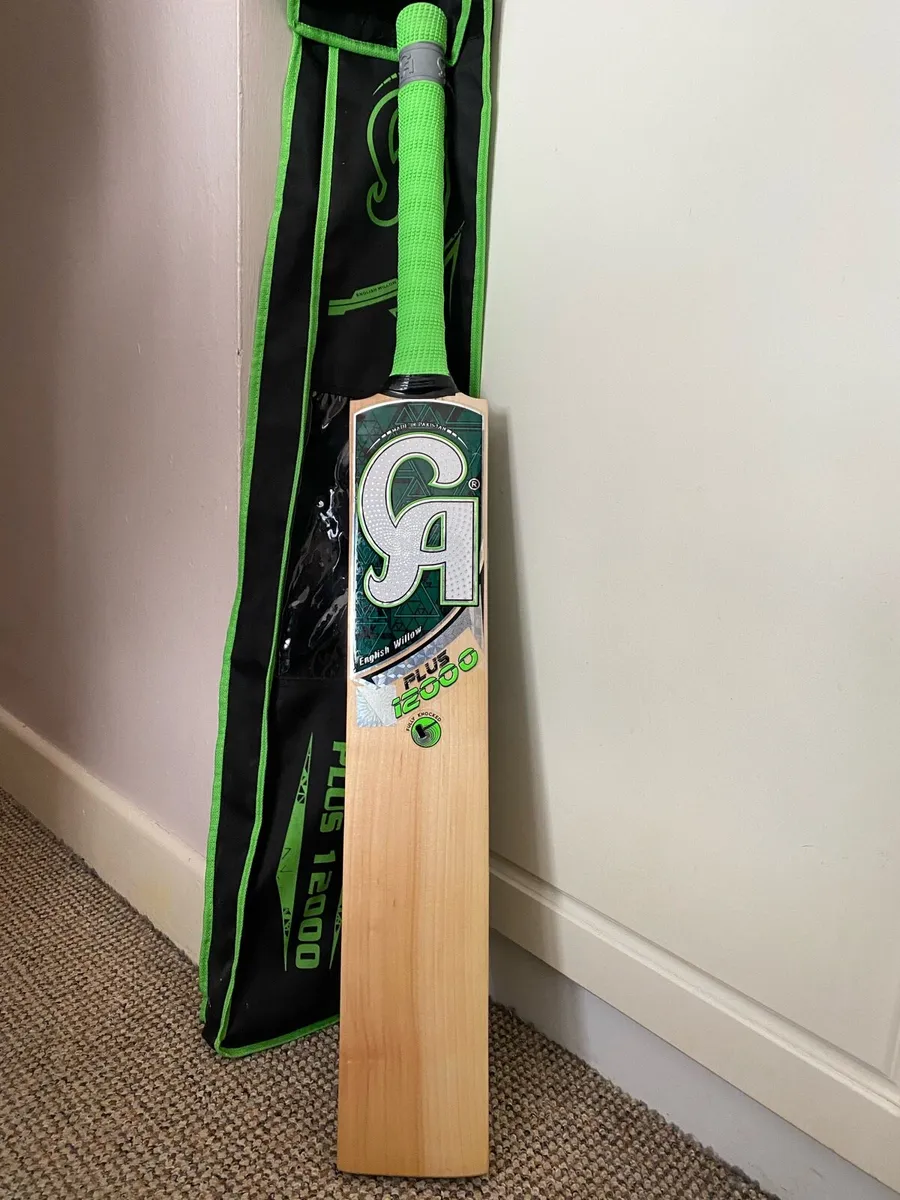 CA 12000 Cricket Bat - Image 1