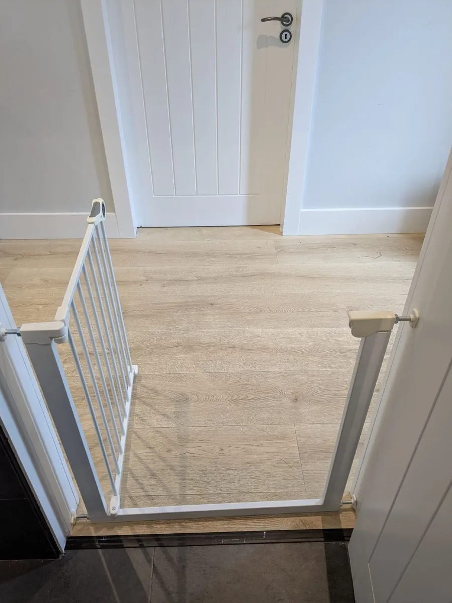 Noma pressure fit safety gate - Image 4