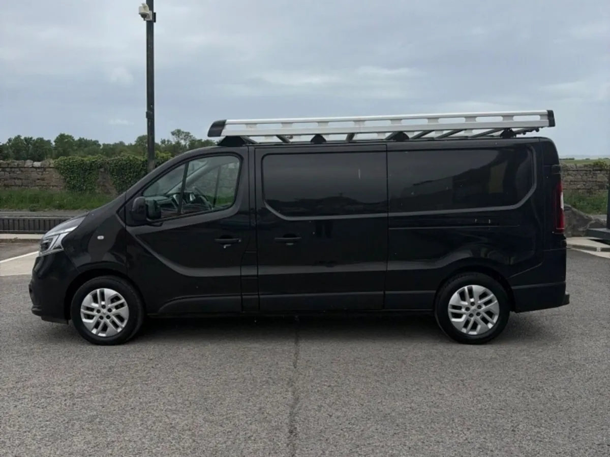 Renault Trafic 170 MANUAL SPORT LOW KMS EX VAT PRI - Image 4