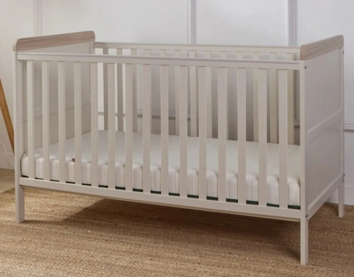 Cot bed