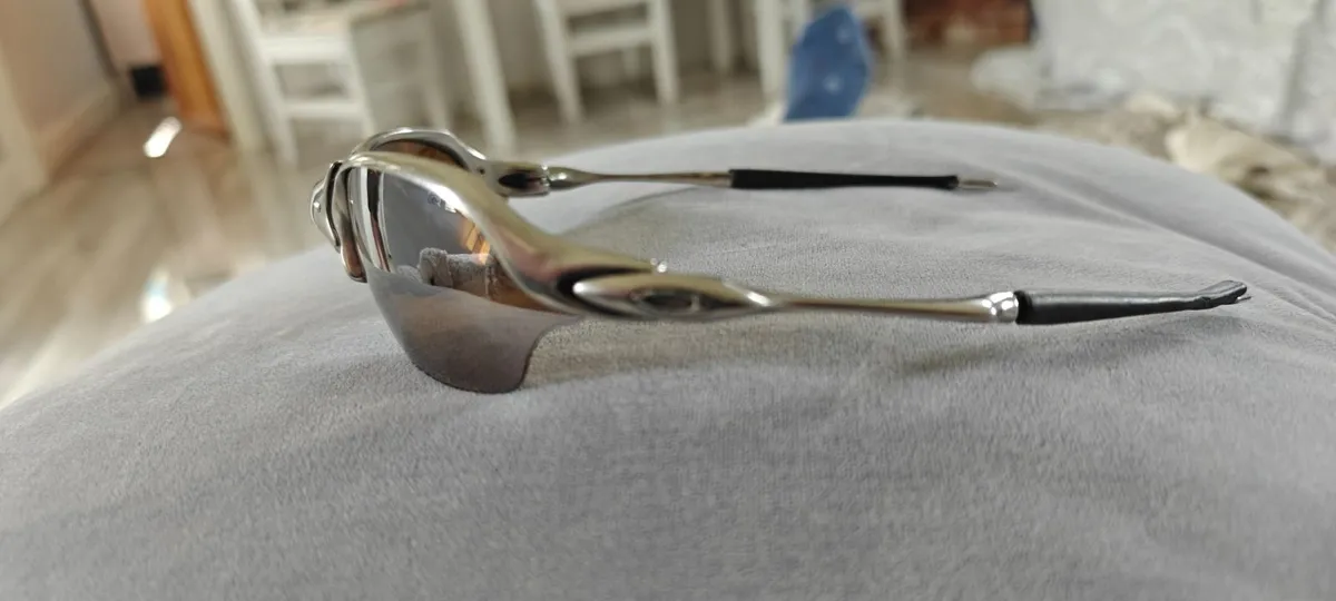 Oakley Romeo 2 Titanium sun glasses - Image 4