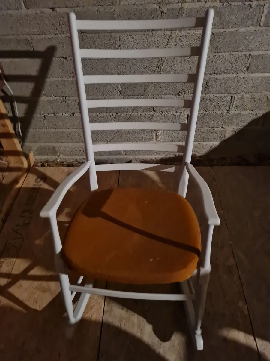 Free Rocking chair