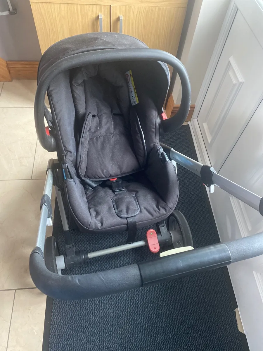 Car seat - Image 2