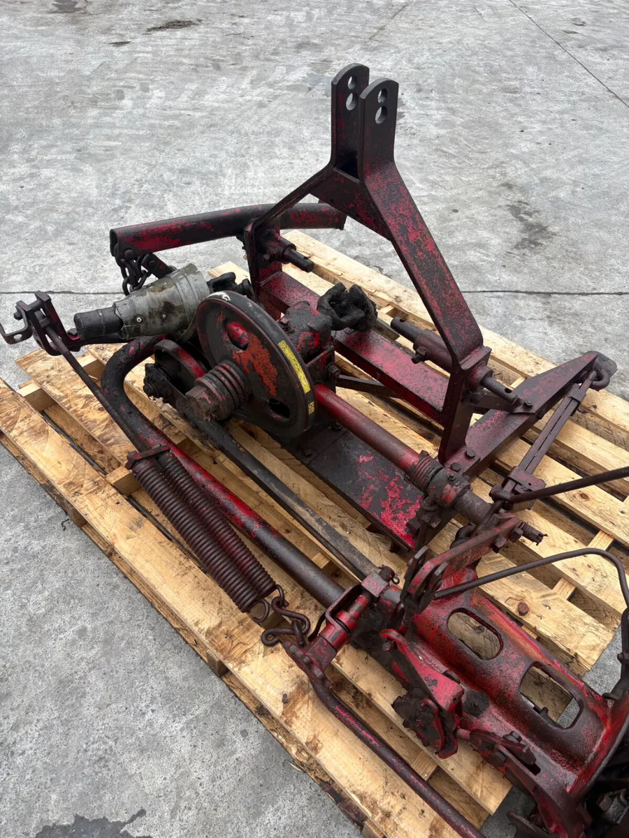International Fingerbar Mower - Image 4