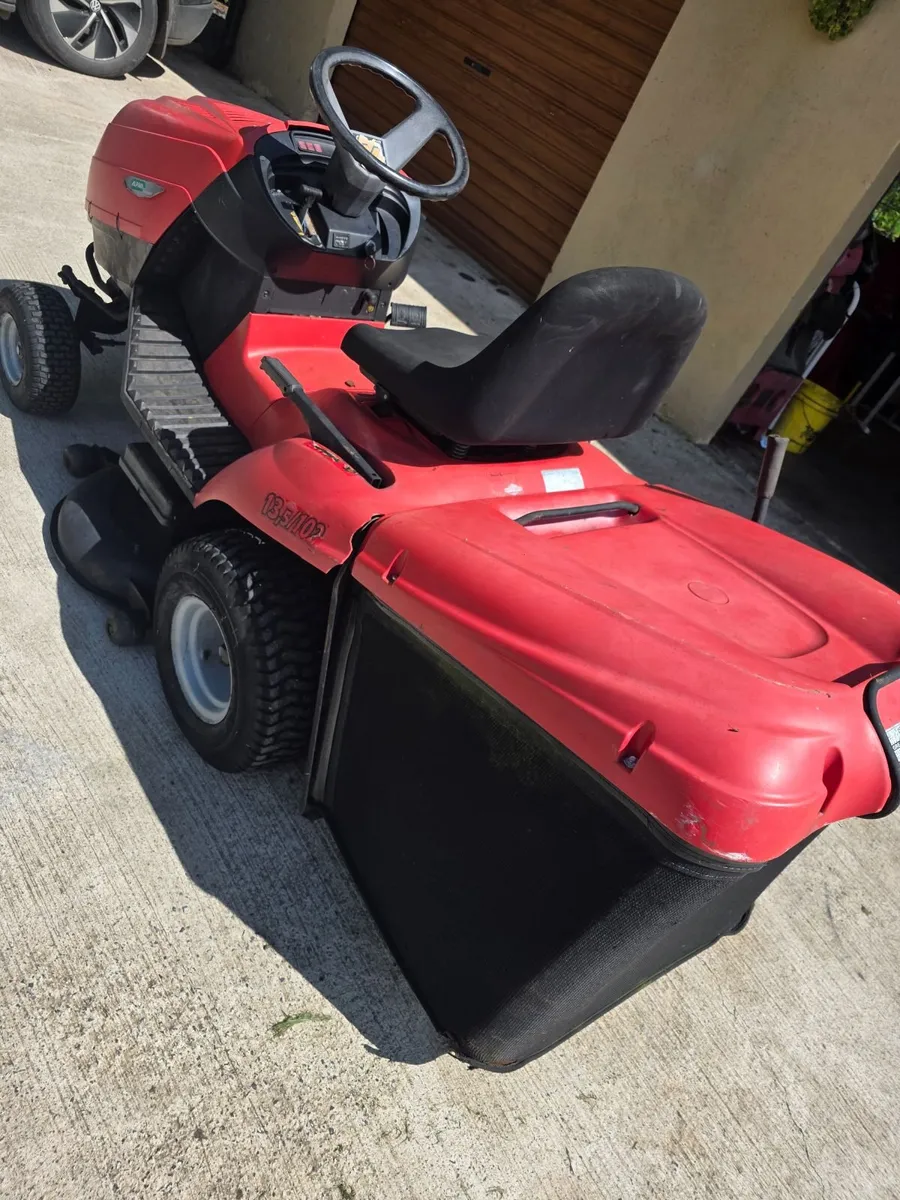 Castelgarden Ride on Mower 40'' cut - Image 4