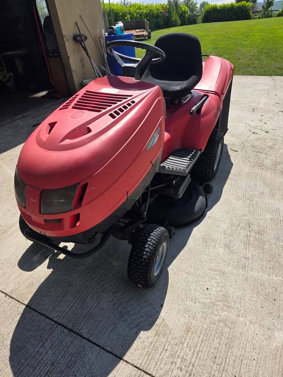 Castelgarden Ride on Mower 40'' cut - Image 1