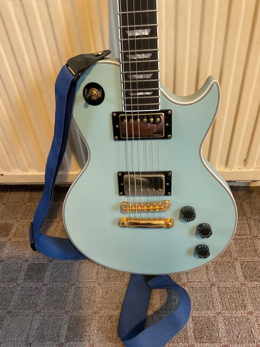Electric guitars - Image 3