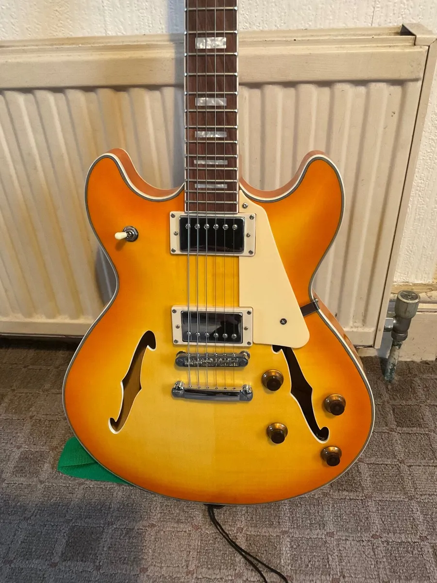 Electric guitars - Image 2