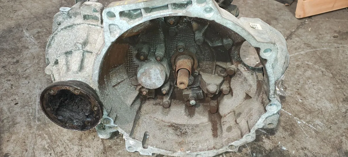 VW Passat Gearbox - Image 4