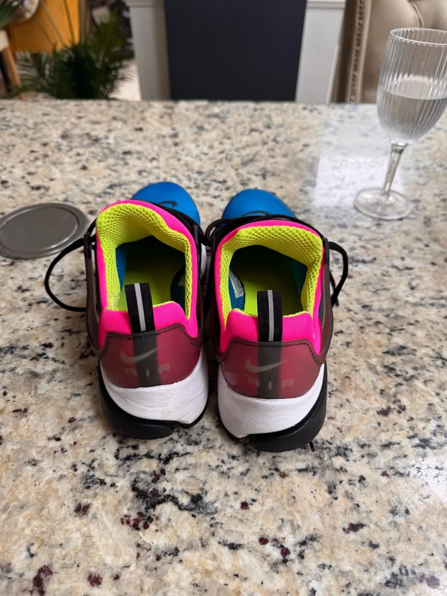 Nike Runners size 8 - Image 3