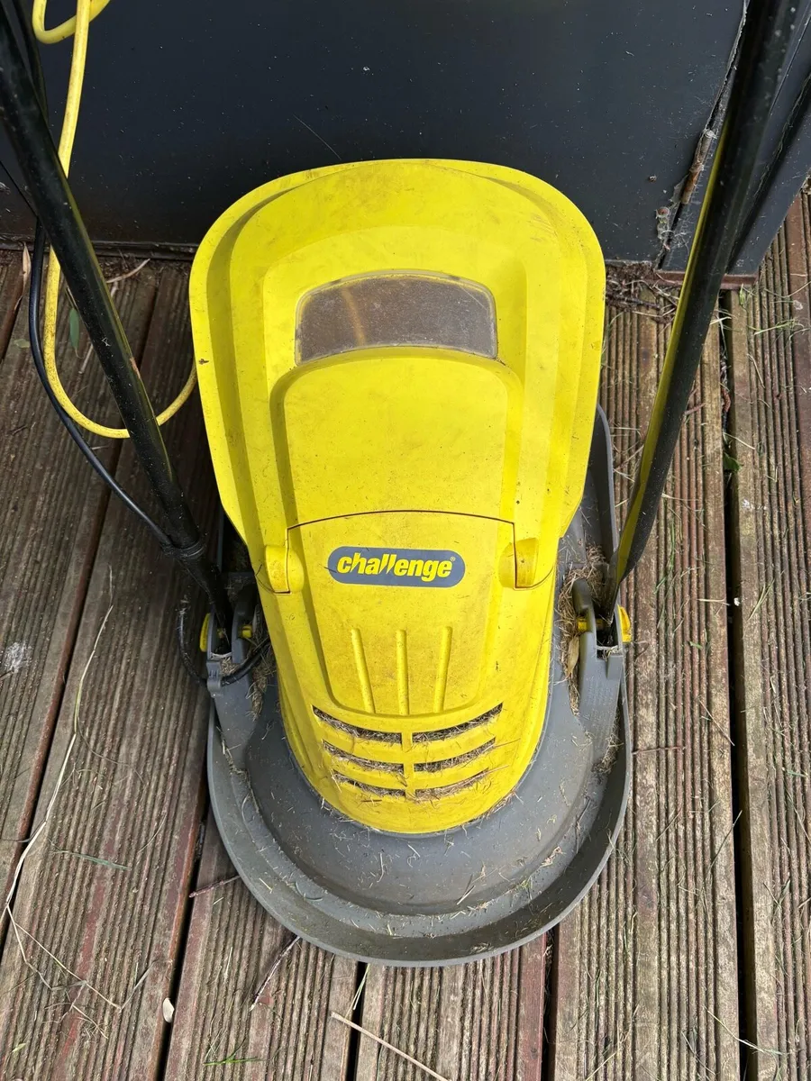 Lawnmower - electric hover mower