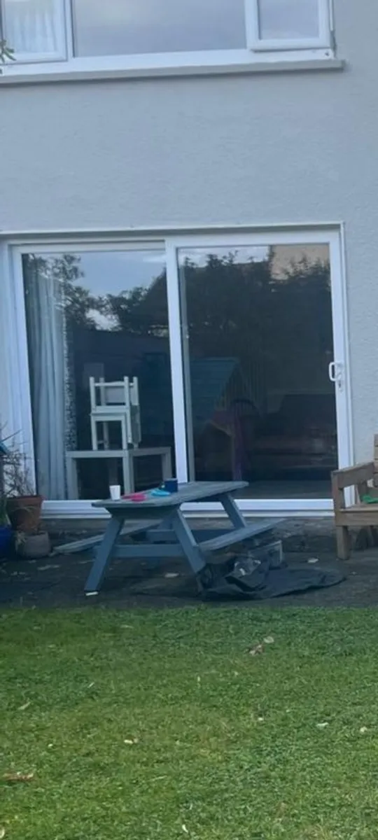 Sliding Doors 5 years old - Image 2