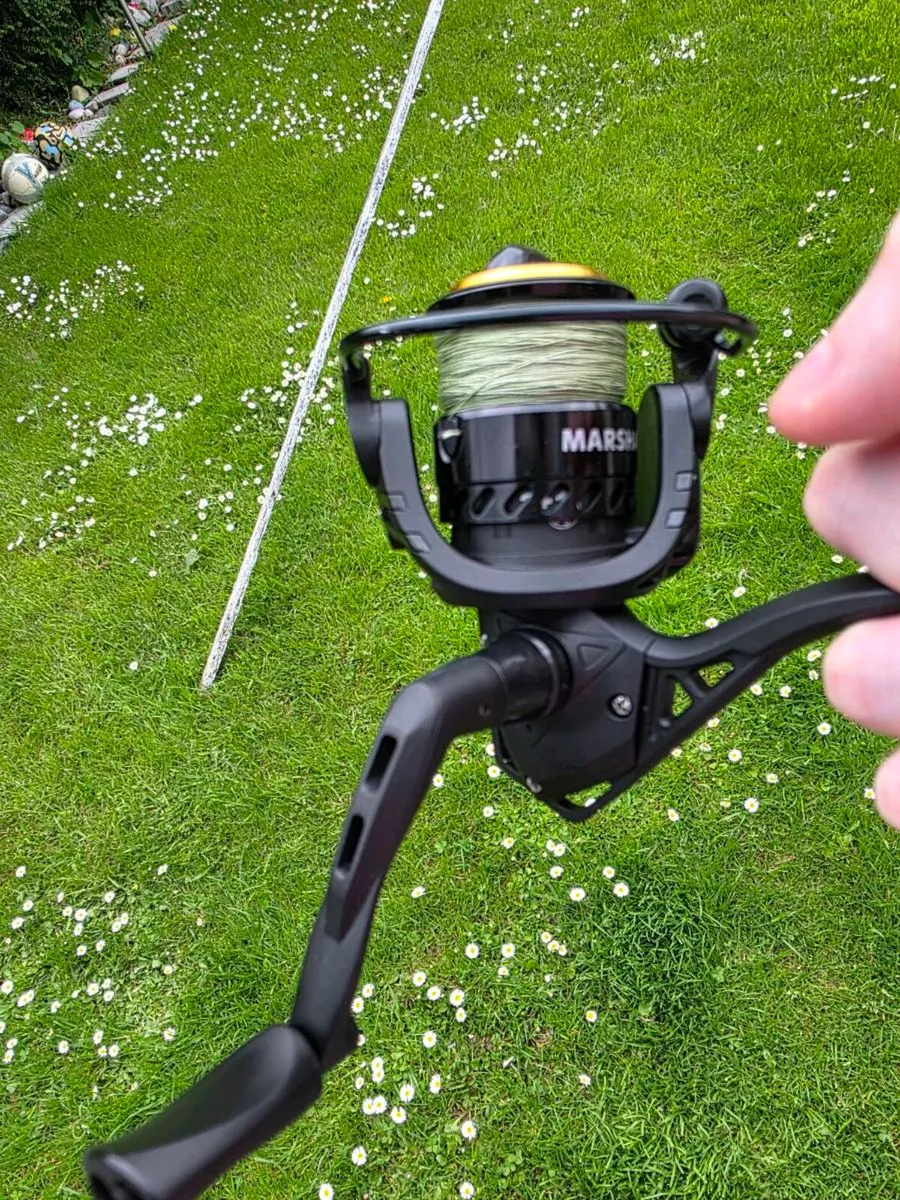 Spinning reel size 2000 with braid - Image 2