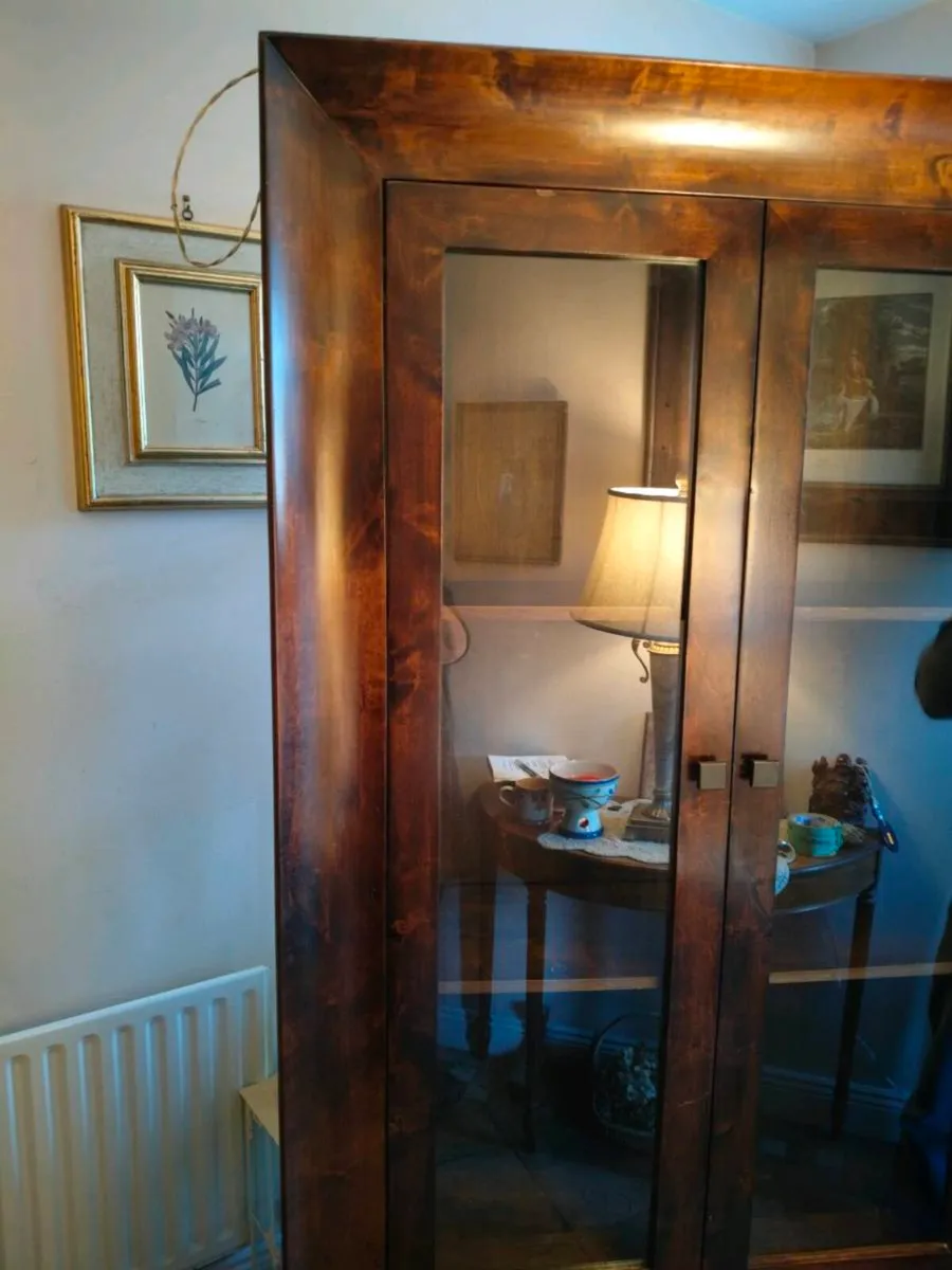 Solid Wood inlaid Display Cabinet 
Beautiful woode - Image 2
