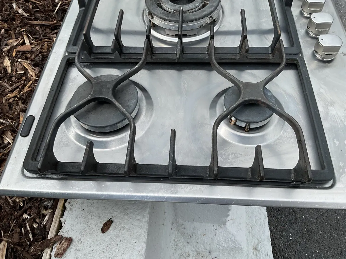 Gas 5 ring hob in good condition. - Image 2
