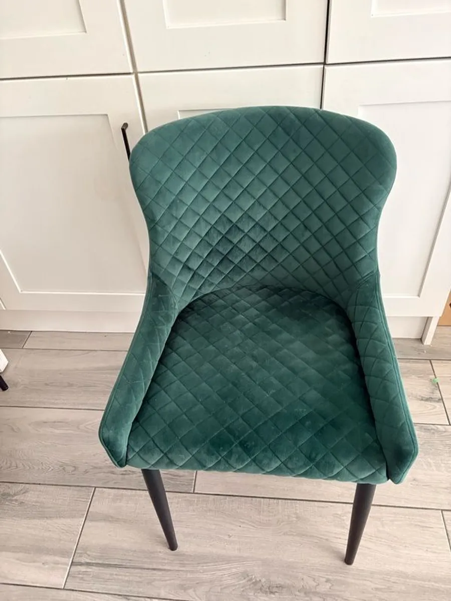 Green velvet dining chairs (x4) plus matching bar stools (x3) - Image 3