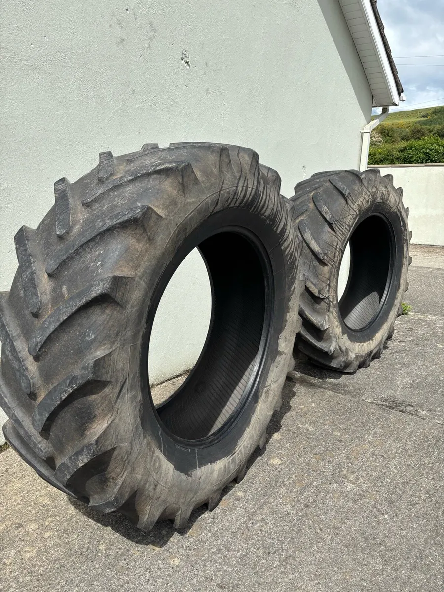 Tractor tyres - Image 1