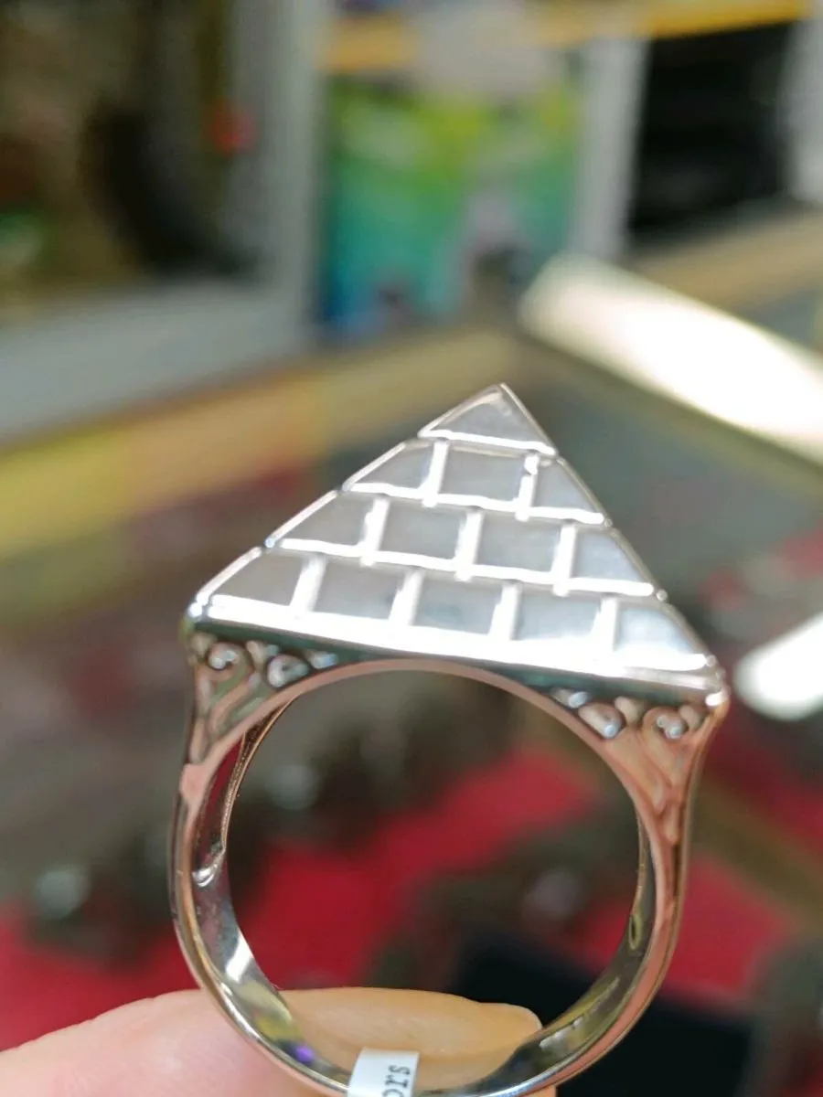 Large Sterling Silver Pyramid Ring , Brand New - Image 4