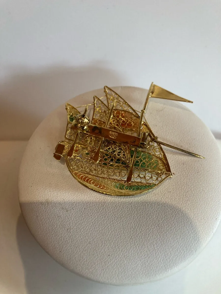 Sterling Silver with gold plated ship brooch - Image 4