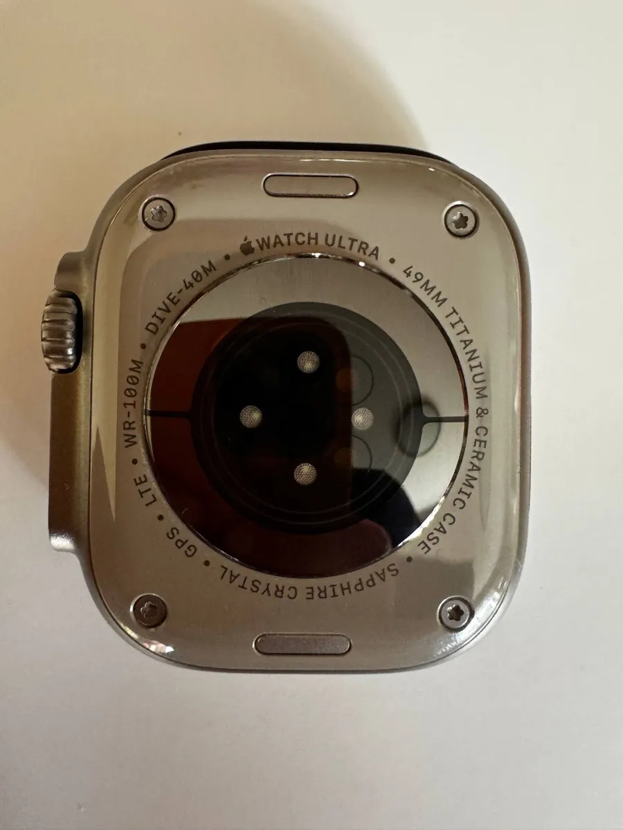 Apple Watch Ultra 2 - Image 2