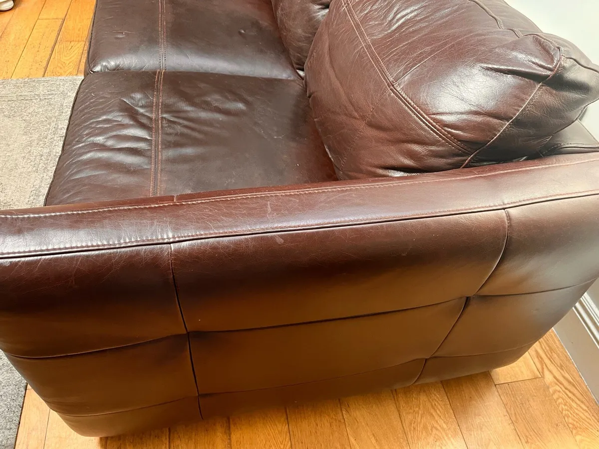 Brown leather couches large 3 & 2 seater - Image 2