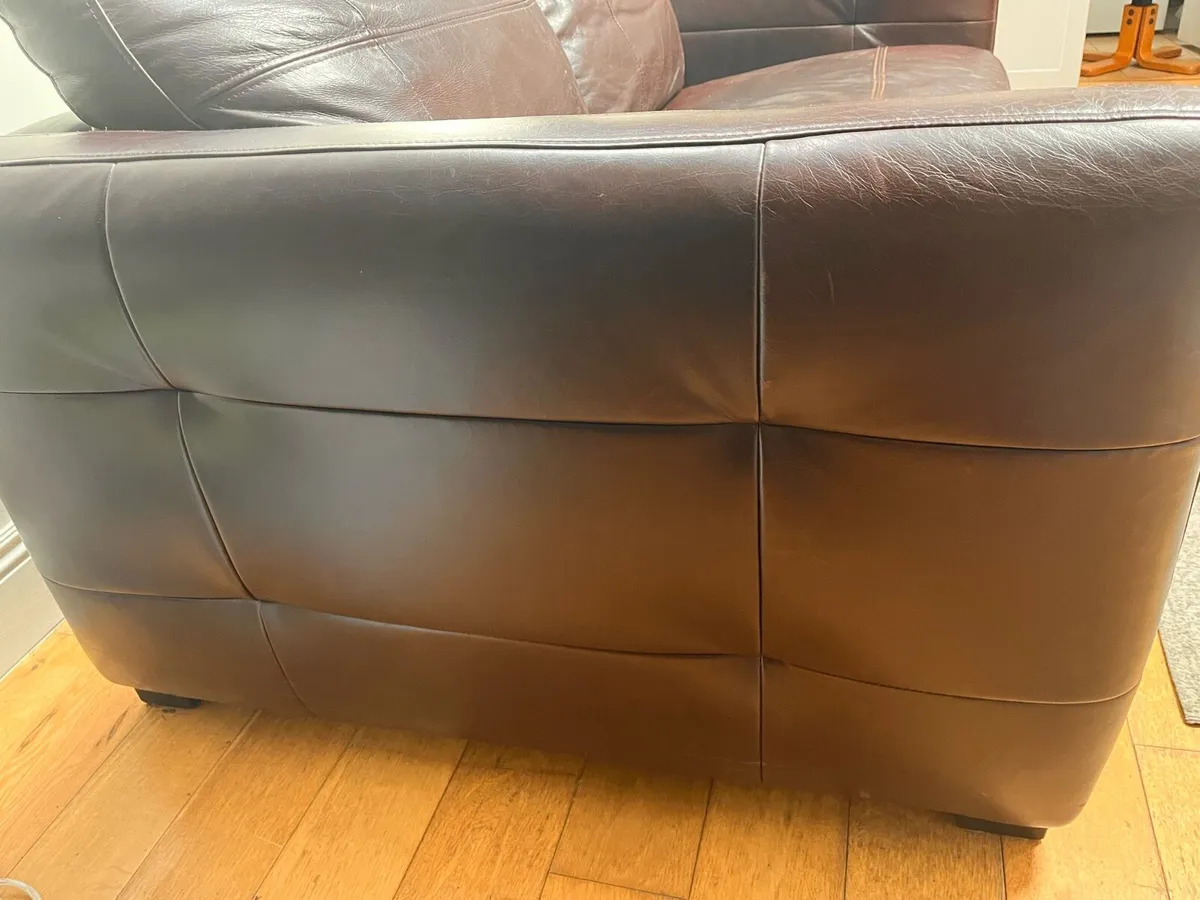Brown leather couches large 3 & 2 seater - Image 3