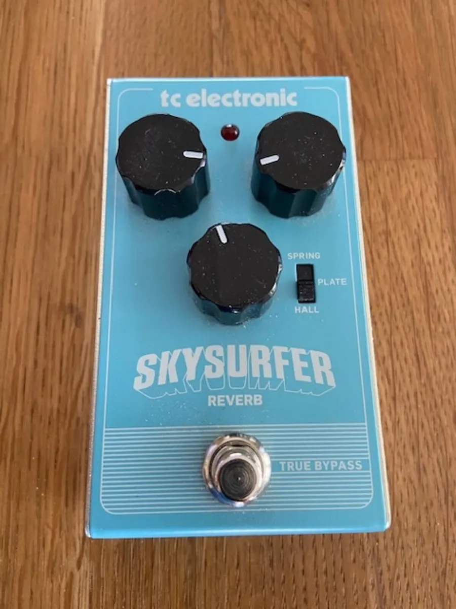 Guitar pedals, Analog Delay & Skysurfer Reverb - Image 4