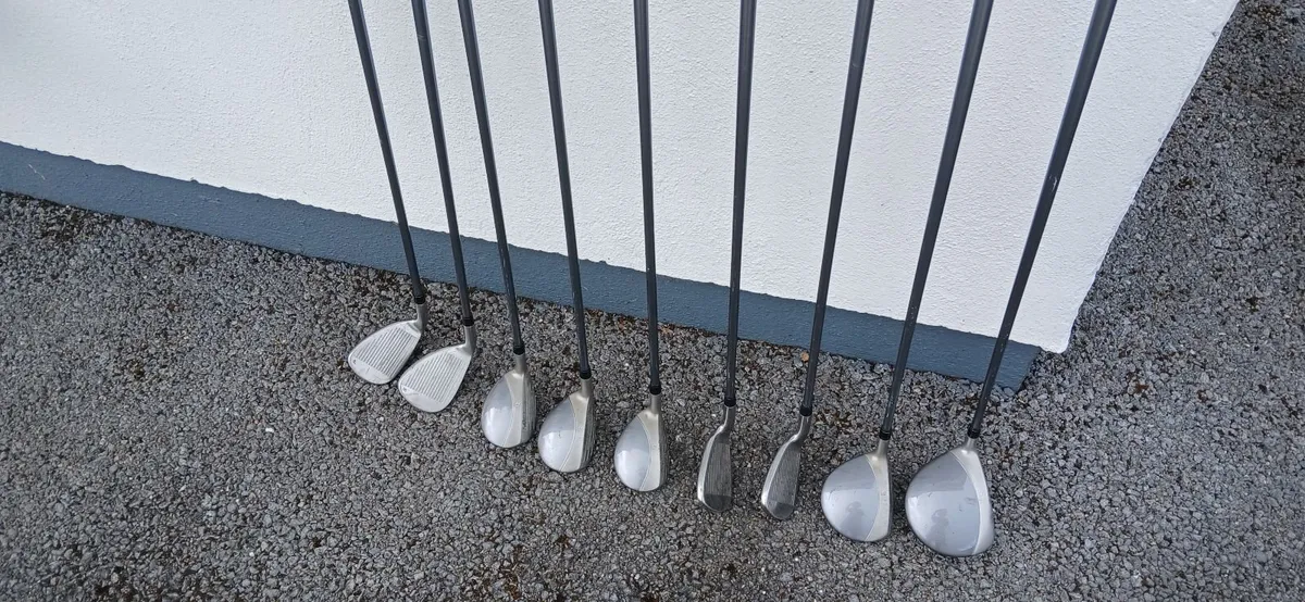 Set of Ladies right Handed Taylor made golf clubs - Image 4