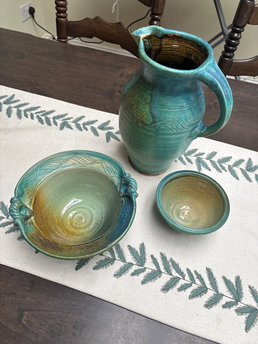 Gort pottery - Image 1