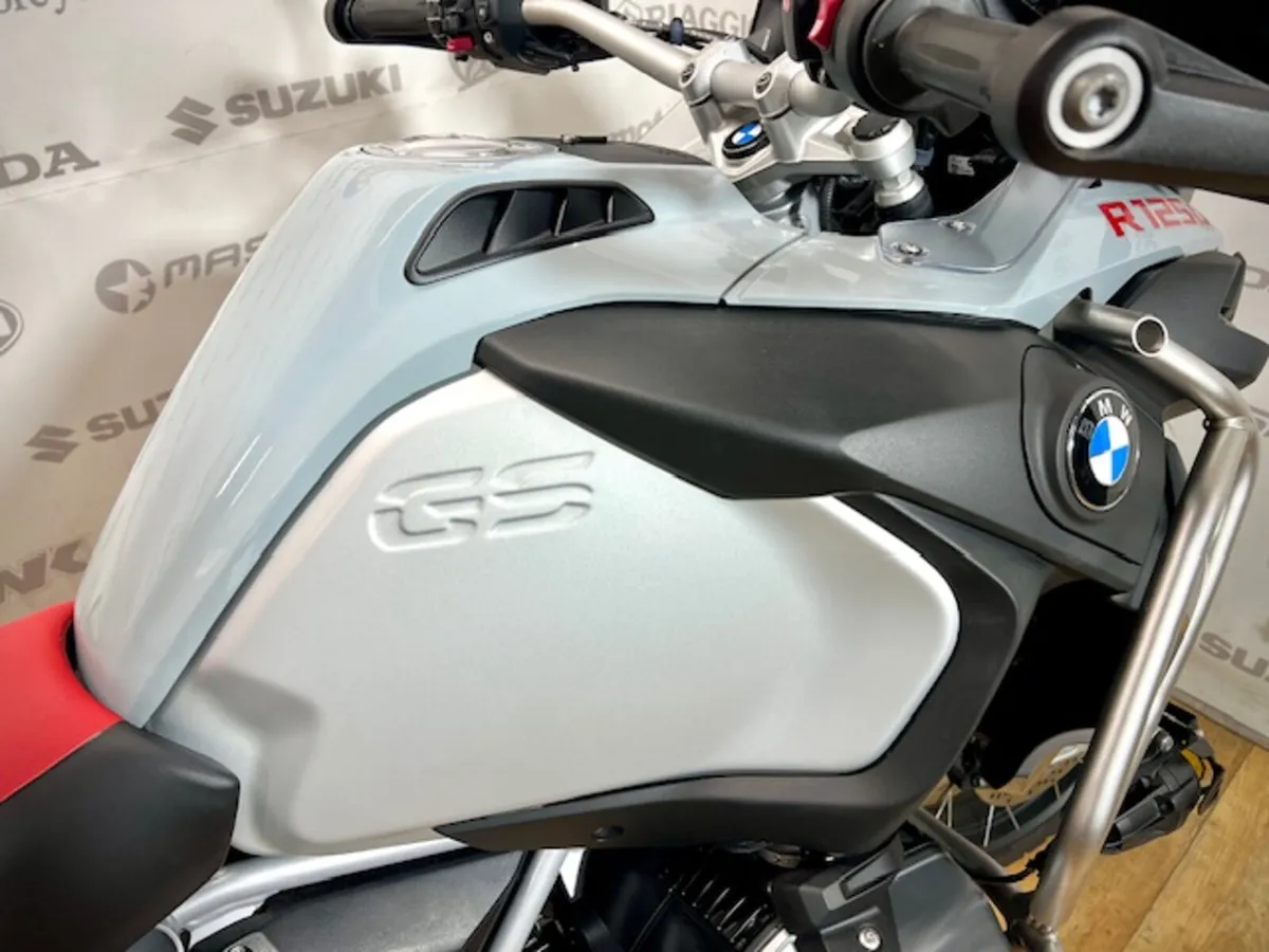 PRE-OWNED BMW R 1250 GS Adventure 2022 - Image 4