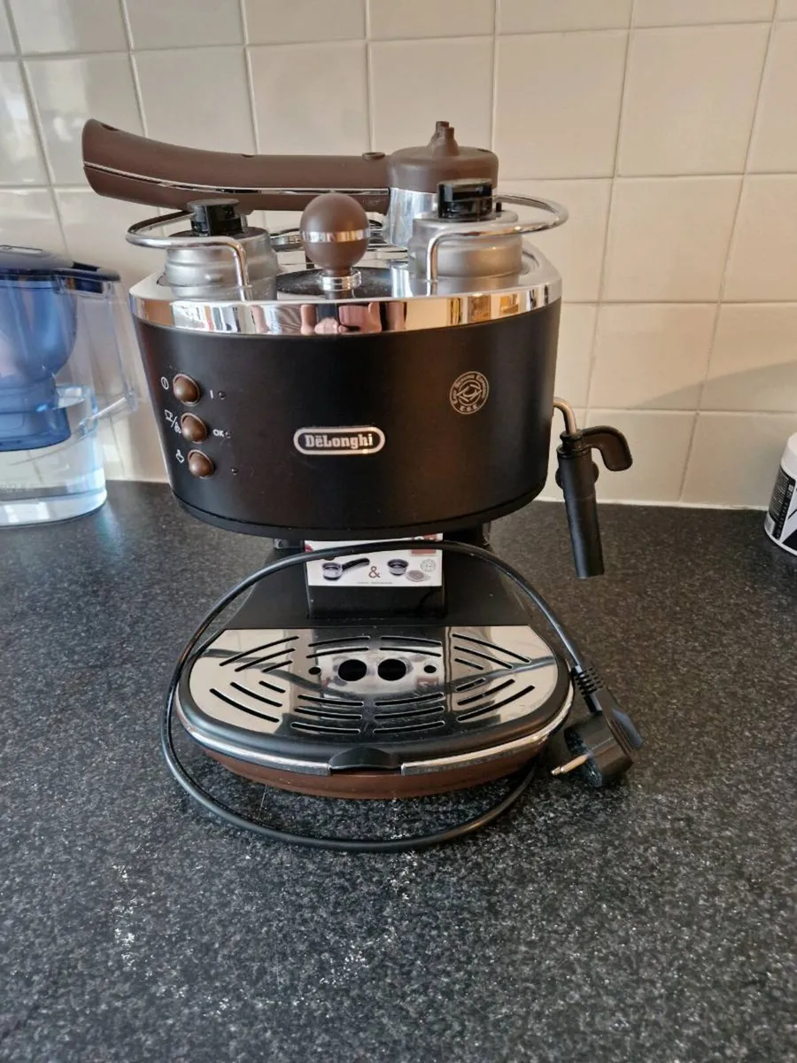 Delonghi ECOV.310 BK Coffee Machine - Image 1